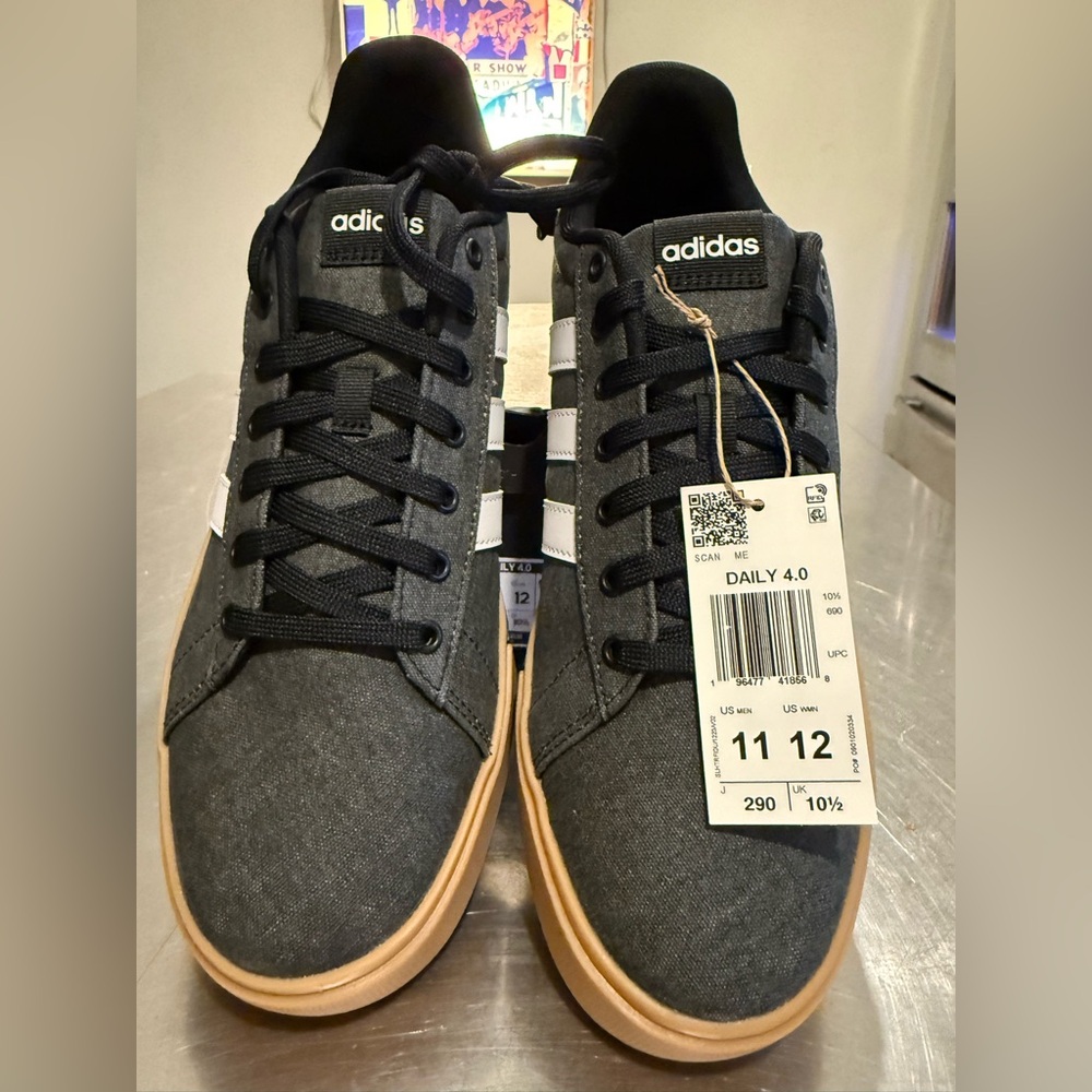 Adidas Men's Black and White Sneakers